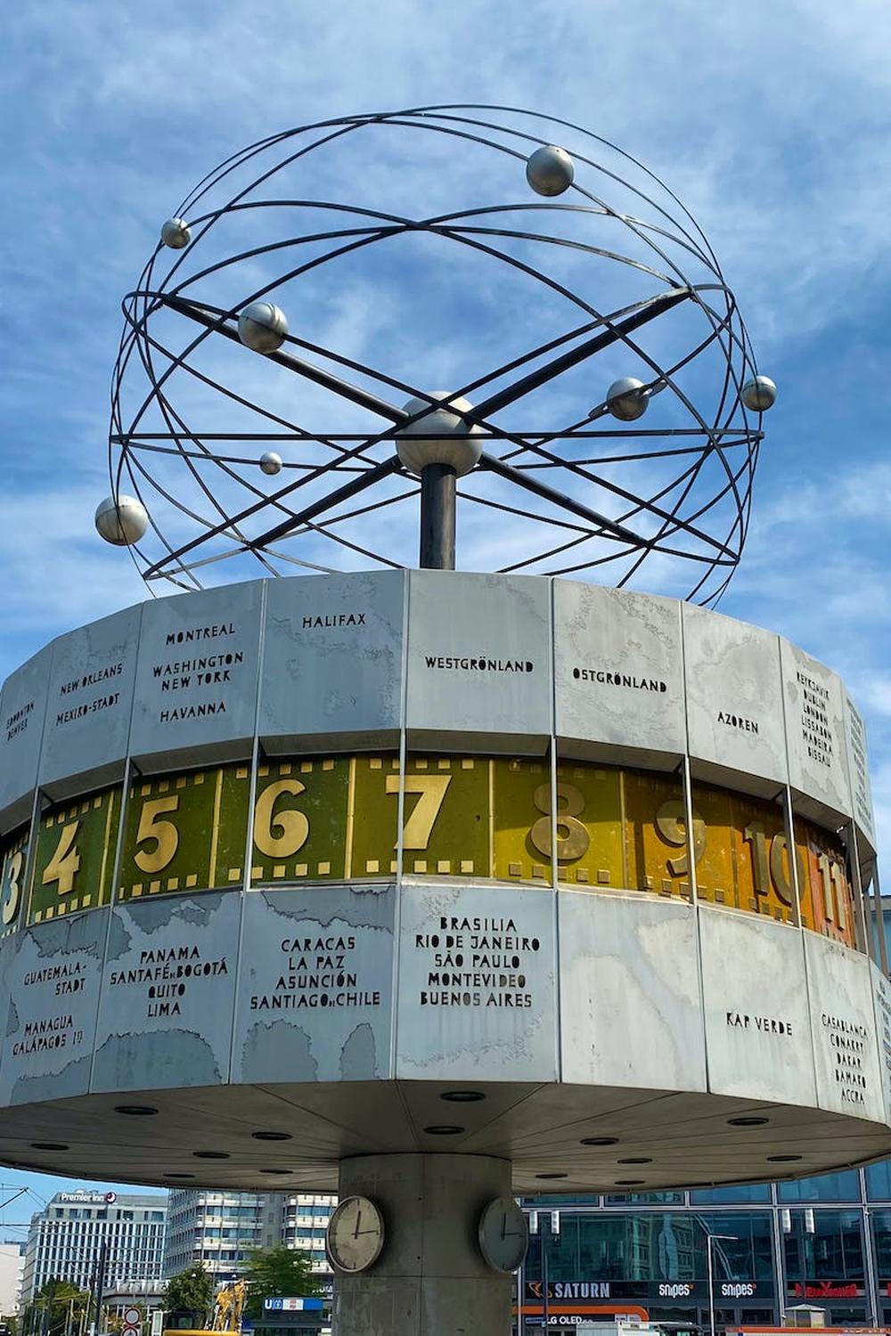 gray_concrete_tower_under_blue_sky