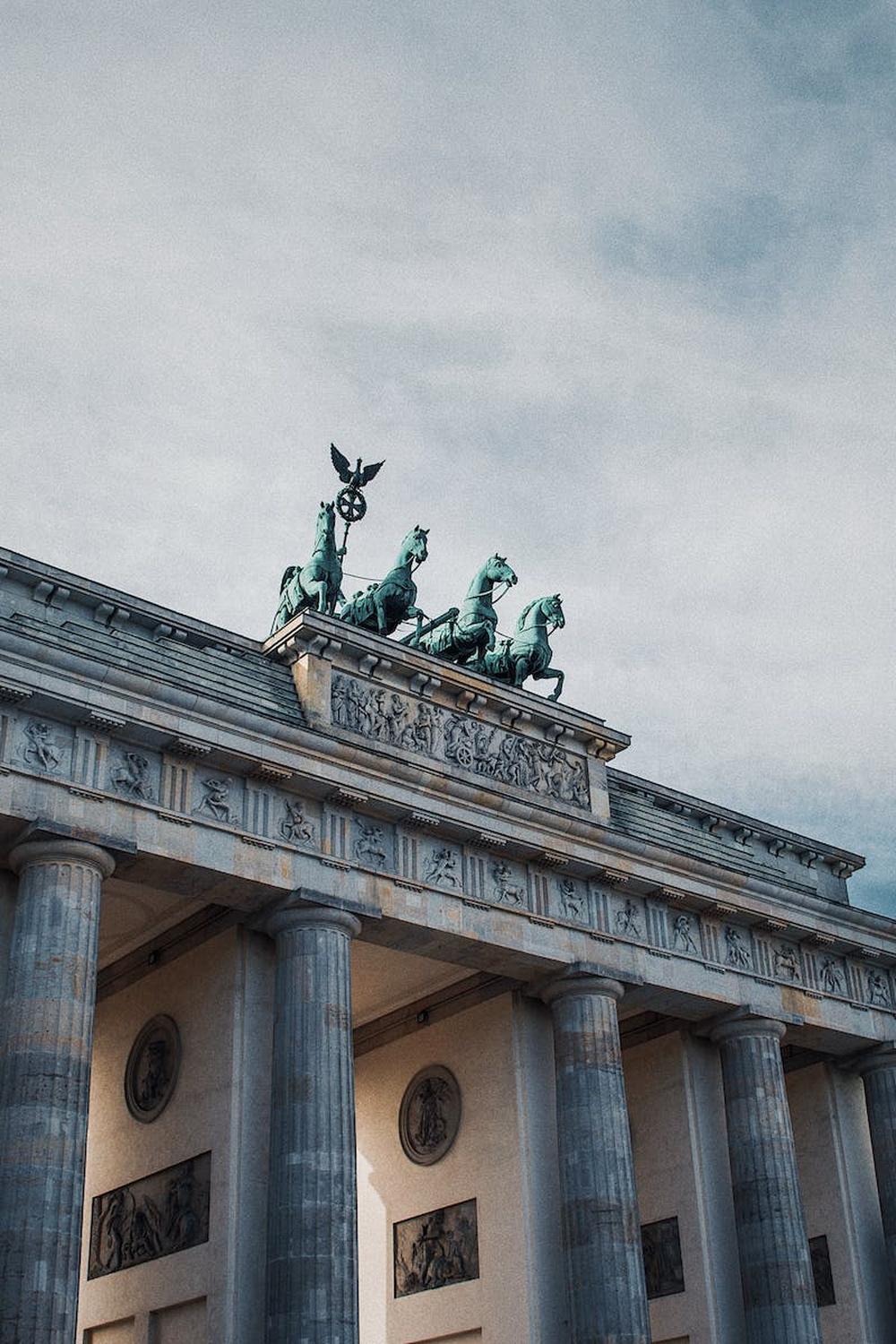 photo_of_the_brandenburg_gate_in_berlin_germany